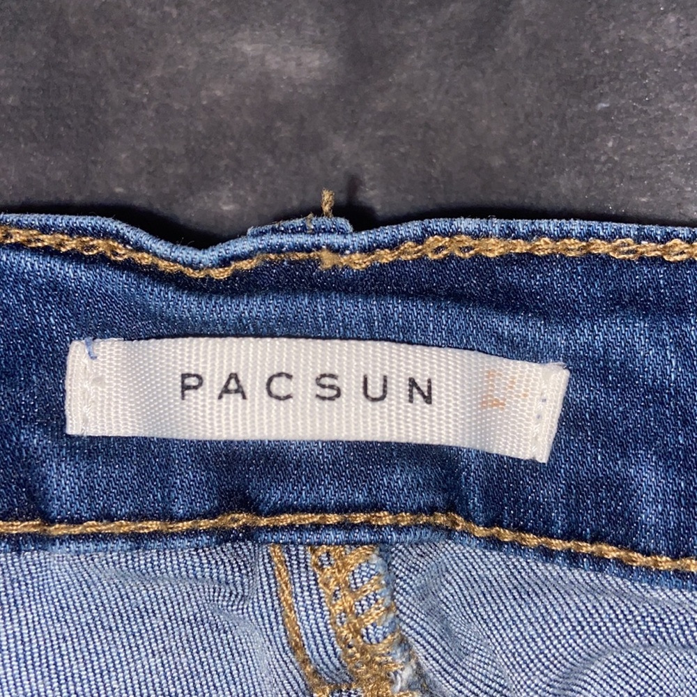 Jeans - Picture 3 of 4